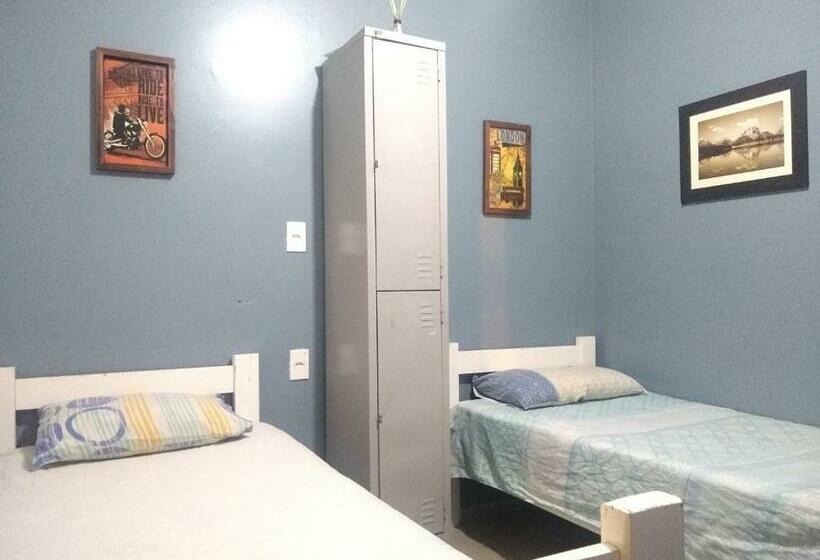 共用房间的床, Hostel Freeway