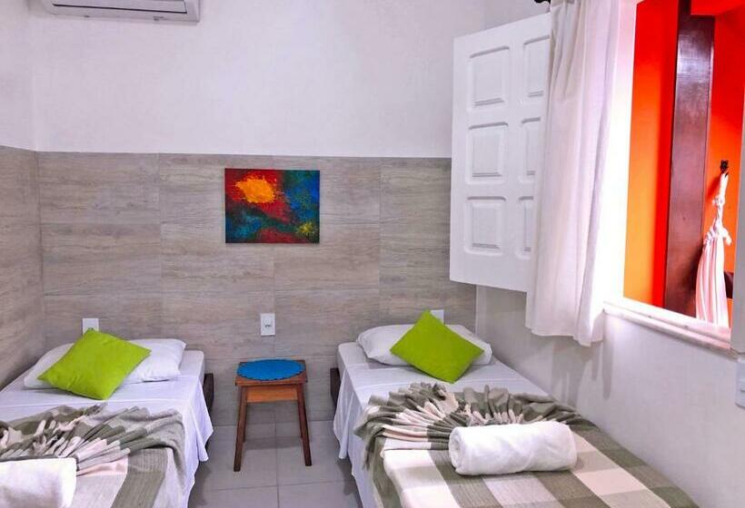 غرفة قياسية مزوَّدة بشُرفة, Pousada Aconchego