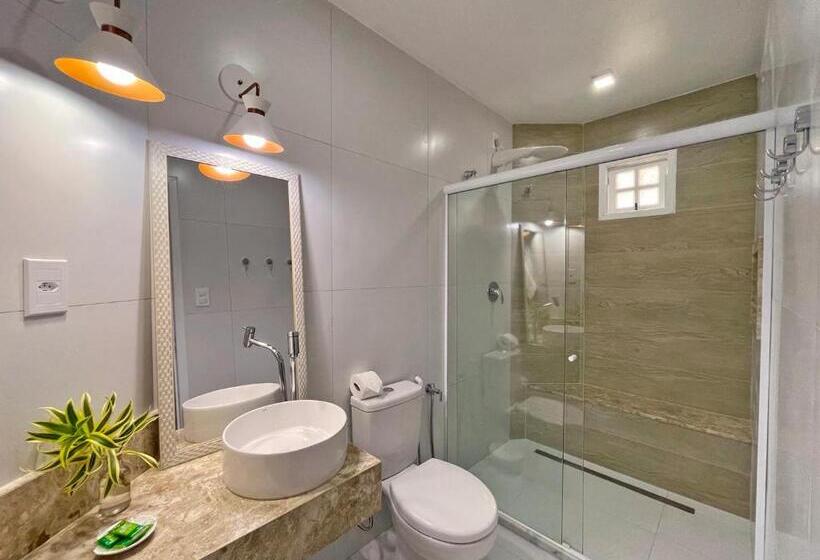 غرفة قياسية رباعية مزودة بشُرفة, Pousada Aconchego