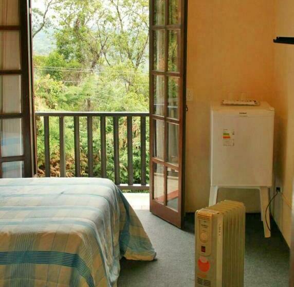 Quarto Estandar com Sacada, Pousada Palacio Monterei
