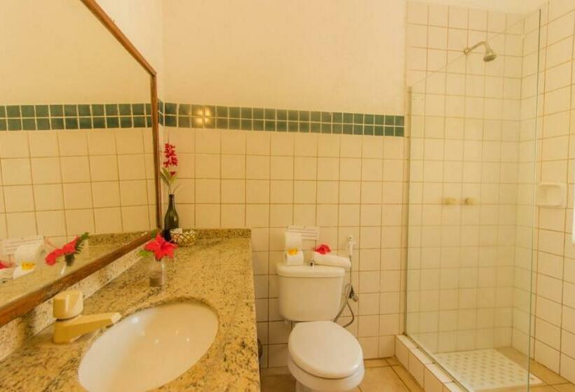 غرفة قياسية ثلاثية, Pousada Villa Bianca