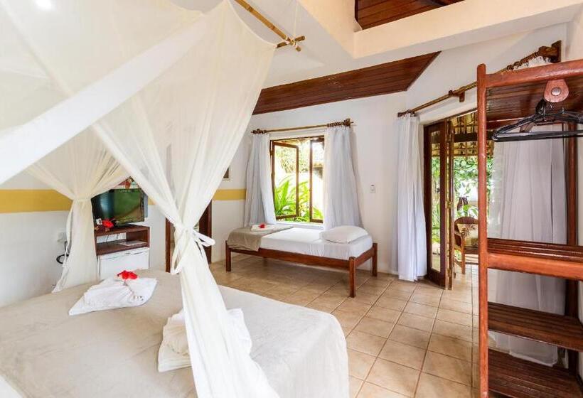 غرفة قياسية ثلاثية, Pousada Villa Bianca