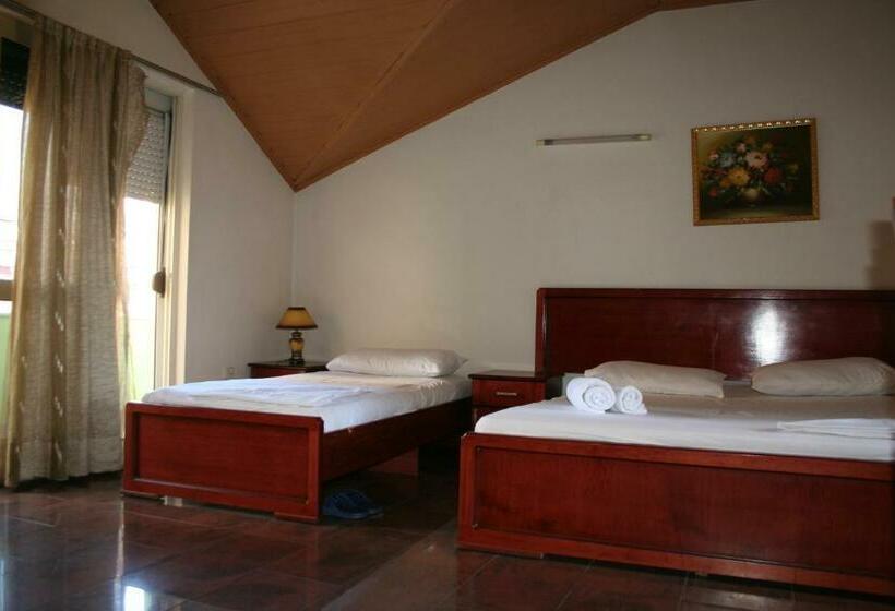 חדר סטנדרט לשלושה, Vila 57