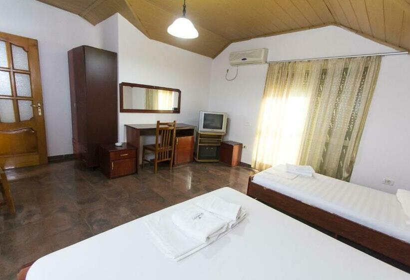 חדר סטנדרט לשלושה, Vila 57