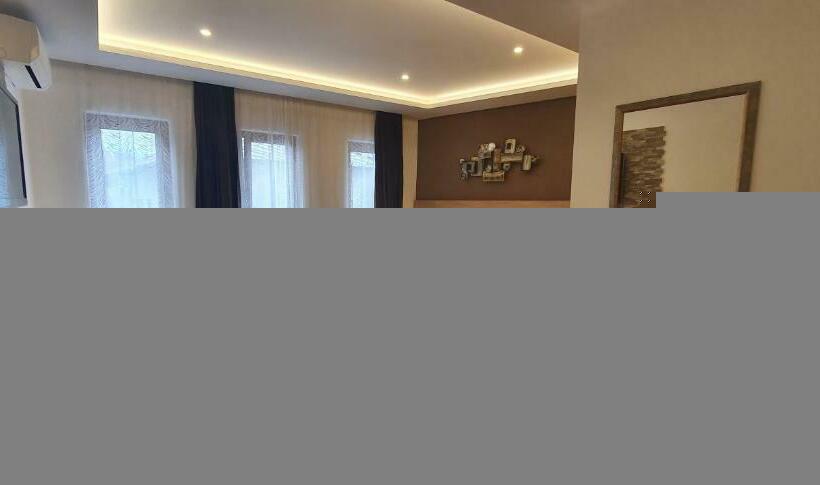 اتاق لوکس با بالکن, Villa Cardak