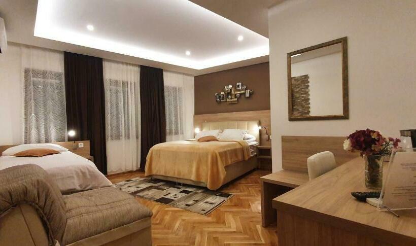 اتاق سوپریور چهار تخته, Villa Cardak