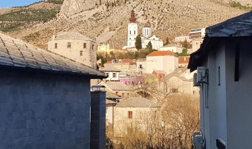 اتاق لوکس با بالکن, Villa Cardak