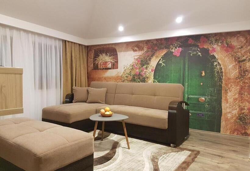 سوئیت دولوکس با چشمانداز رودخانه, Villa Cardak