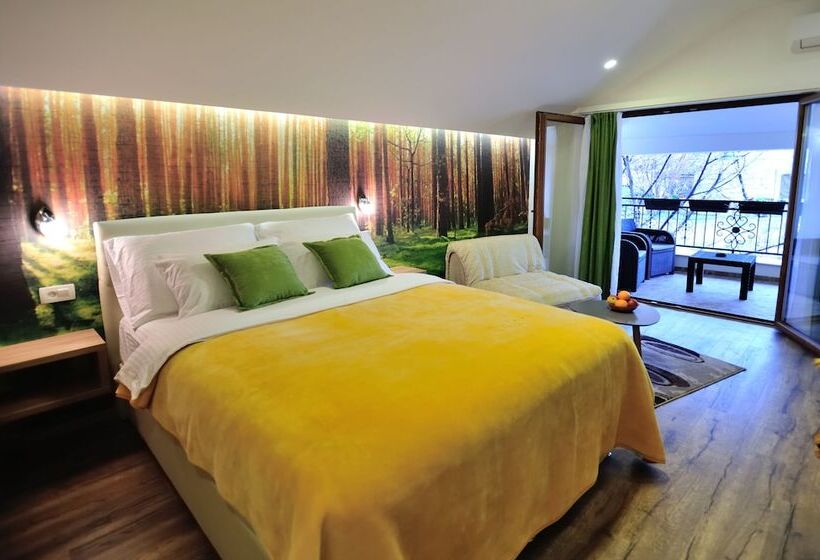 اتاق سوپریور با بالکن, Villa Cardak