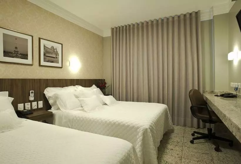 Deluxe Kolmen Hengen Huone, Nohotel Premium Americana