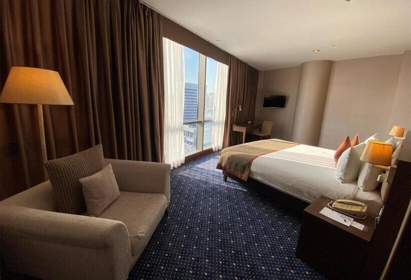 سوییت جونیور, Parkside Hotel & Apartments