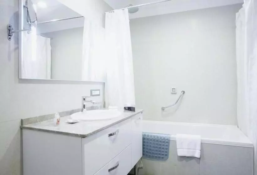اتاق خانوادگی, Parkside Hotel & Apartments