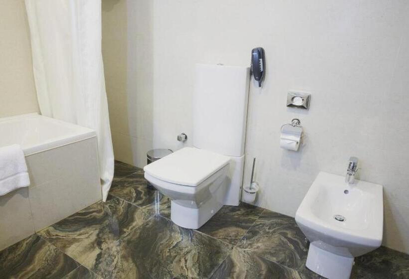 اتاق خانوادگی, Parkside Hotel & Apartments