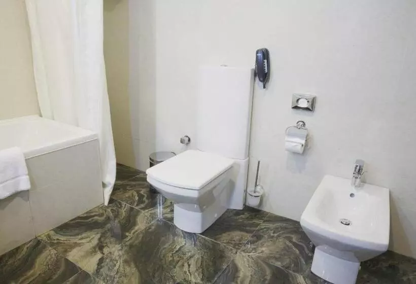 اتاق خانوادگی, Parkside Hotel & Apartments