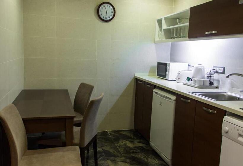 اتاق خانوادگی, Parkside Hotel & Apartments