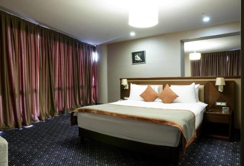 اتاق خانوادگی, Parkside Hotel & Apartments