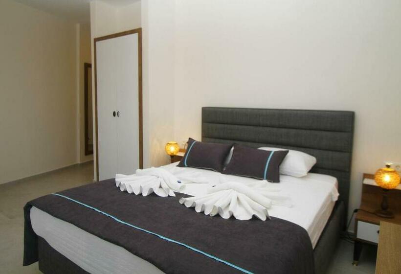 اتاق استاندارد با بالکن و چشم‌انداز دریا, Marinda Otel