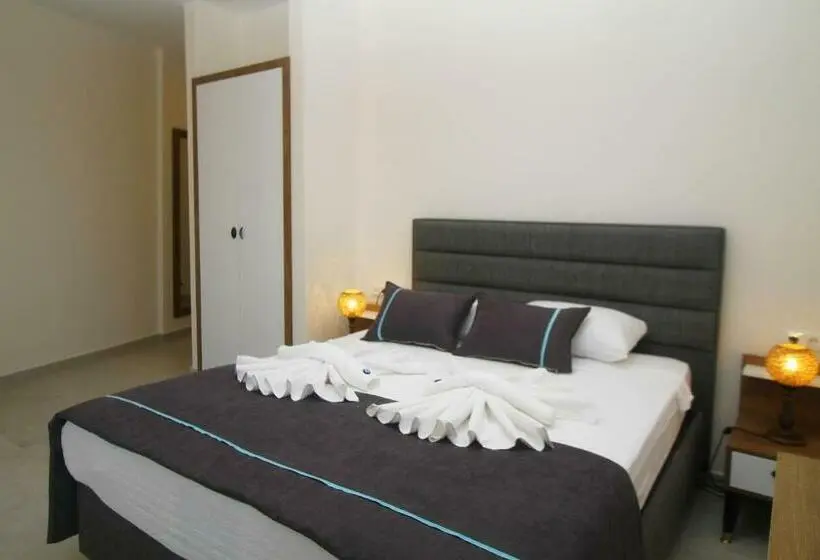 オーシャンビュースタンダードルームバルコニー付き, Marinda Otel