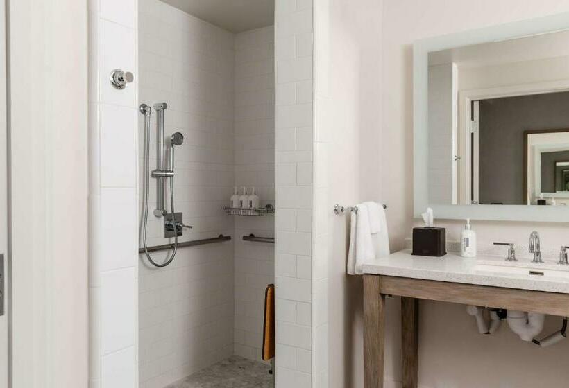 חדר סטנדרט, מיטת קינג, מותאם לאדם עם מוגבלויות, Andaz Scottsdale Resort & Bungalows