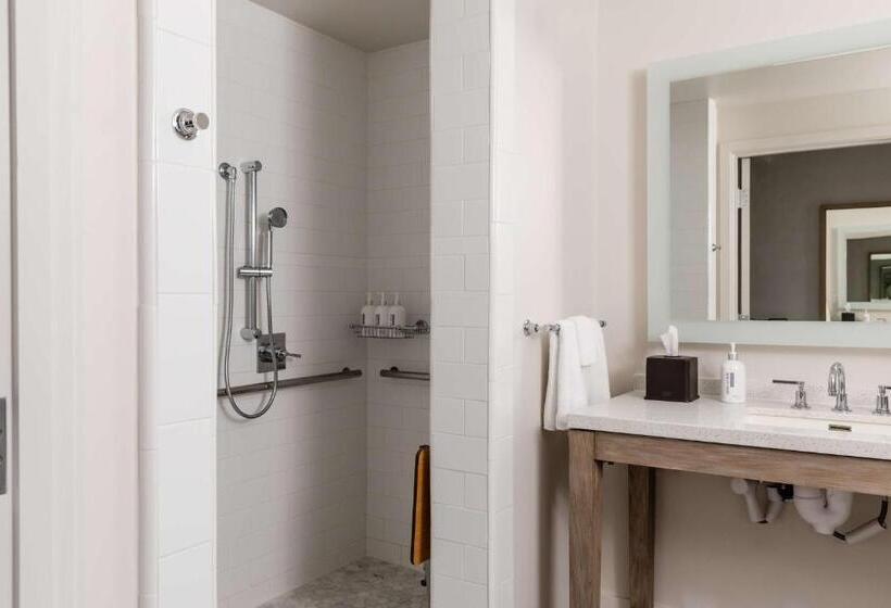 جناح لذوى الاحتياجات الخاصة, Andaz Scottsdale Resort & Bungalows