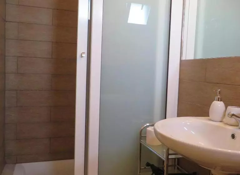 اتاق خانوادگی, B&b Al Teatro Massimo