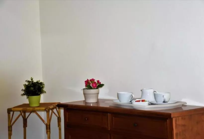 اتاق خانوادگی, B&b Al Teatro Massimo