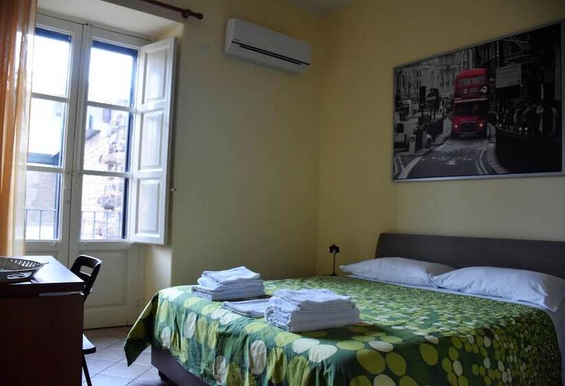 غرفة قياسية, B&b Al Teatro Massimo