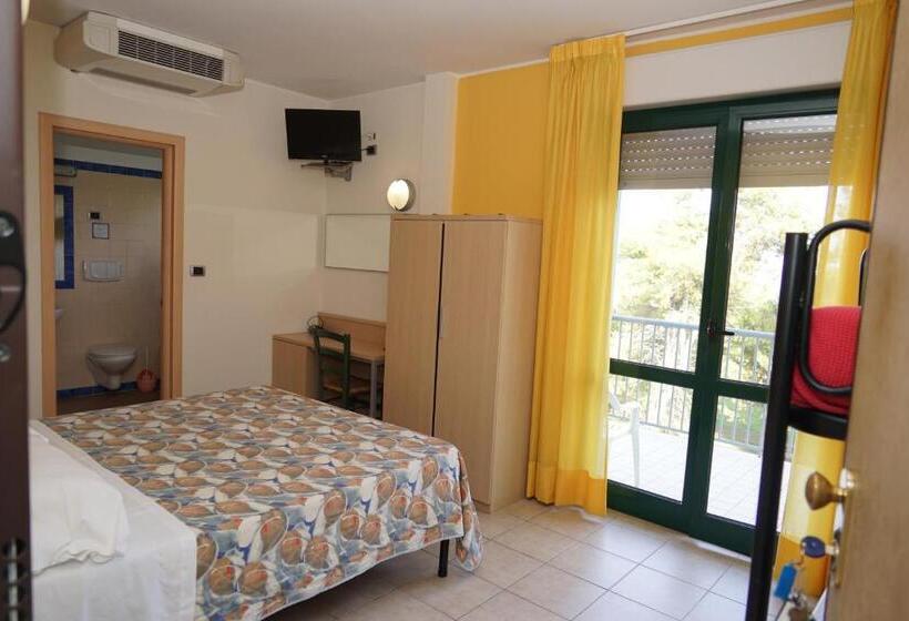 غرفة قياسية رباعية, Club Hotel Le Nazioni