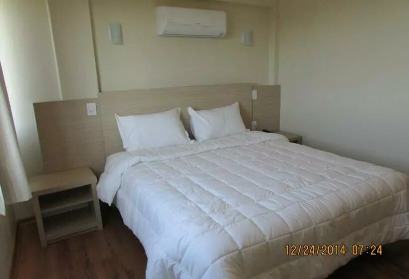 Standard Yhden Hengen Huone, Almanara