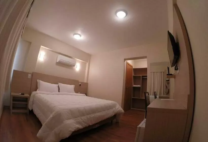 Deluxe-huone, Almanara