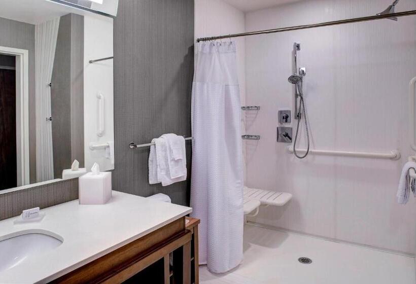 غرفة قياسية سرير كينج, Courtyard By Marriott Nashville Mount Juliet