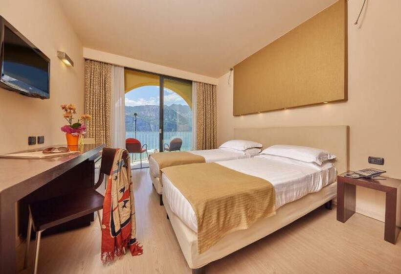 디럭스 룸 호수 전망, Europa