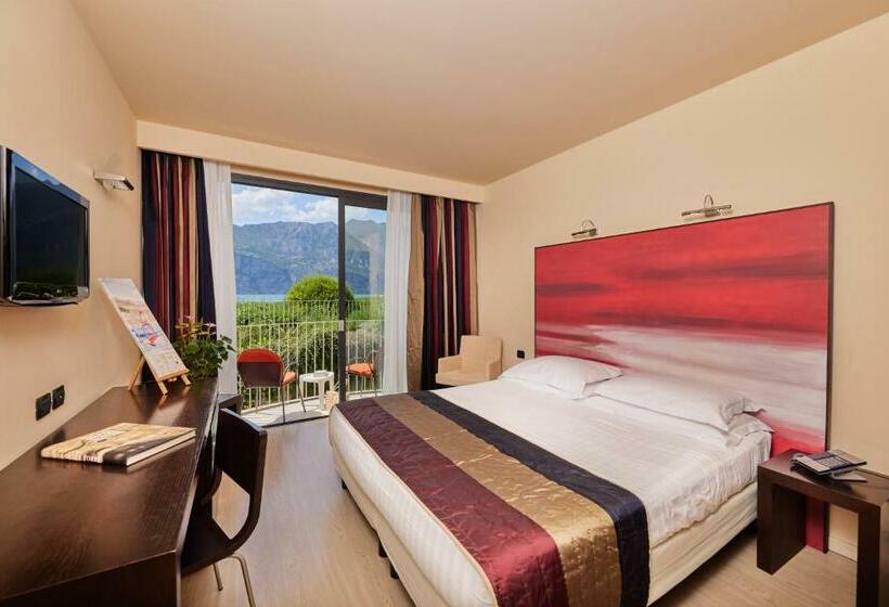 수피리어 룸 1층, Europa