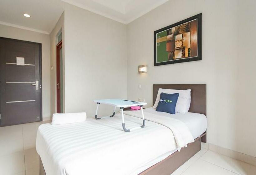 Standard Single Room, Urbanview Hotel Grand Malabar Bandung