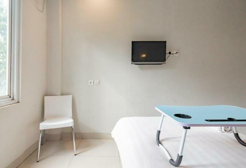 Standard Single Room, Urbanview Hotel Grand Malabar Bandung