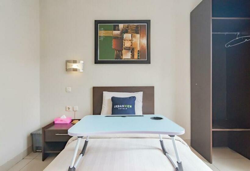 Standard Single Room, Urbanview Hotel Grand Malabar Bandung