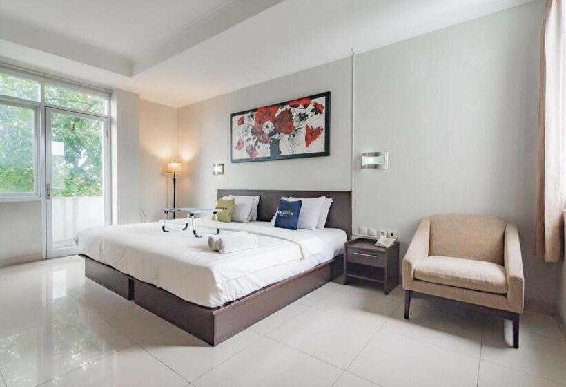 Suite, Urbanview Hotel Grand Malabar Bandung