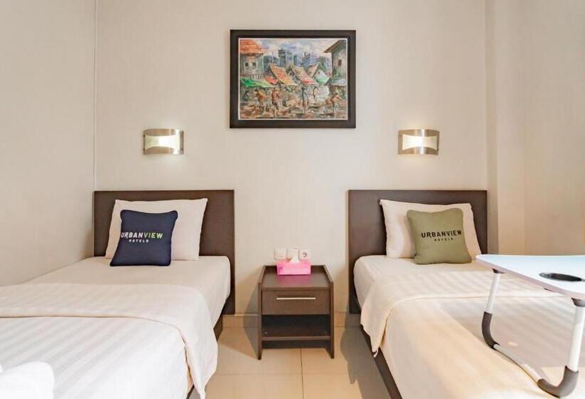 Economy Room, Urbanview Hotel Grand Malabar Bandung