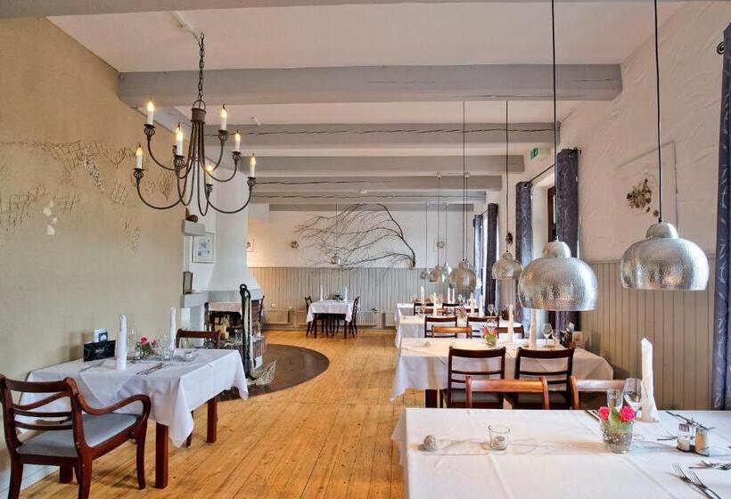 舒适三人间, Packhaus