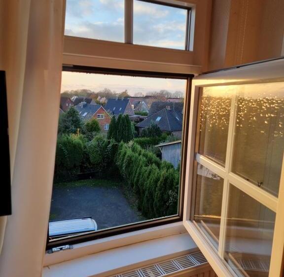 标准单人间, Packhaus