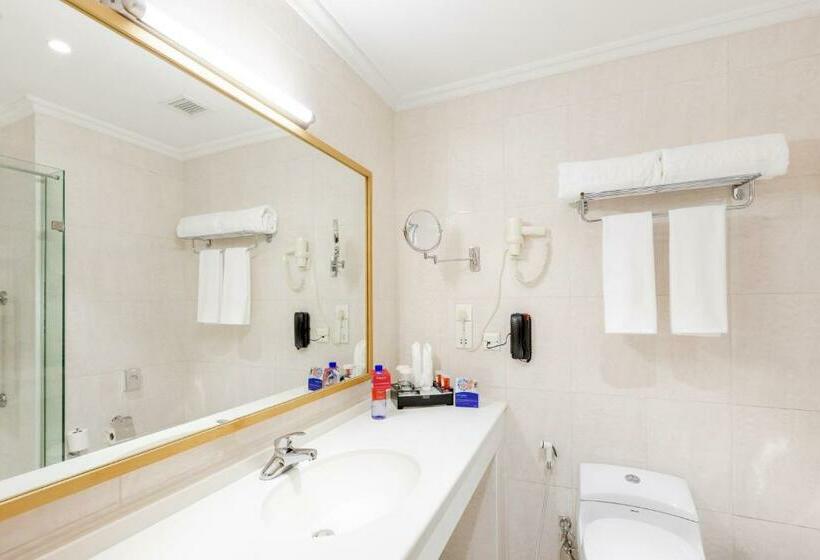 Suite Ejecutiva Cama King, Ramada Addis, Addis Ababa