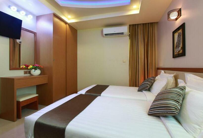 اتاق سوپریور, Season At Hulhumale