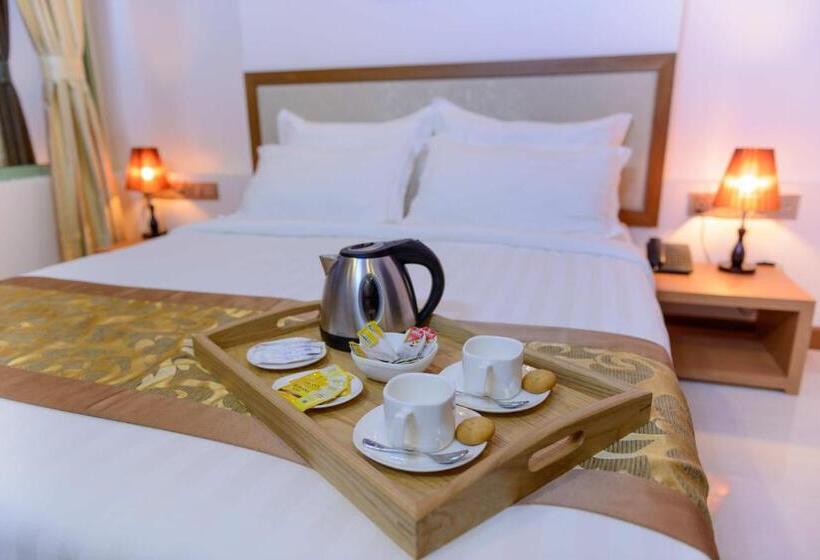 اتاق لوکس با تخت بزرگ, Season At Hulhumale