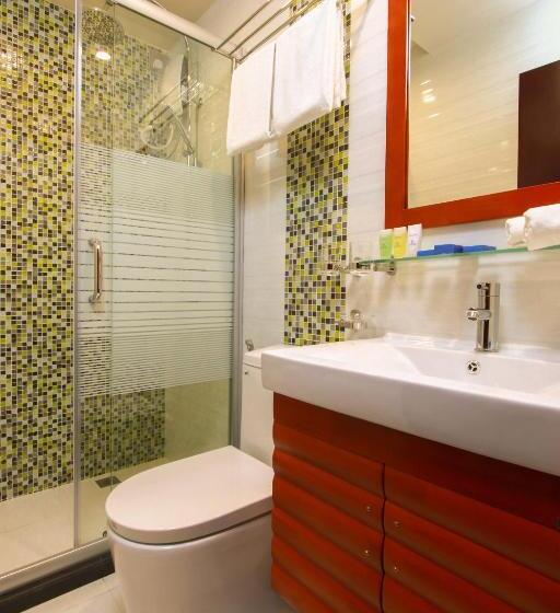 اتاق سوپریور, Season At Hulhumale