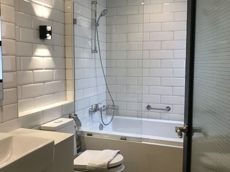 غرفة سوبيريور, Sunshine Hip