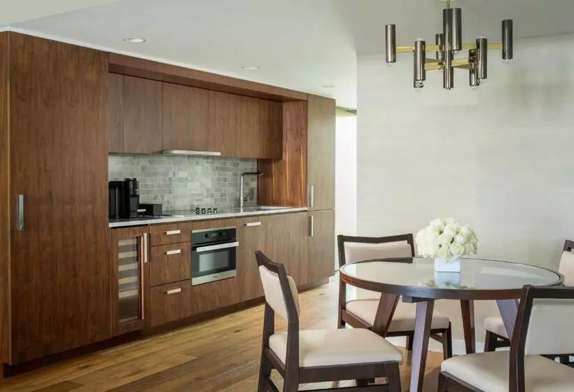 オーシャンビュースイート, The Ritzcarlton Residences, Waikiki Beach