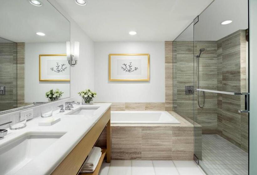 Люкс Deluxe 2 Спальни, The Ritzcarlton Residences, Waikiki Beach