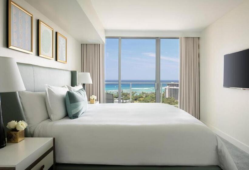 2 Bedrooms Suite Sea View, The Ritzcarlton Residences, Waikiki Beach