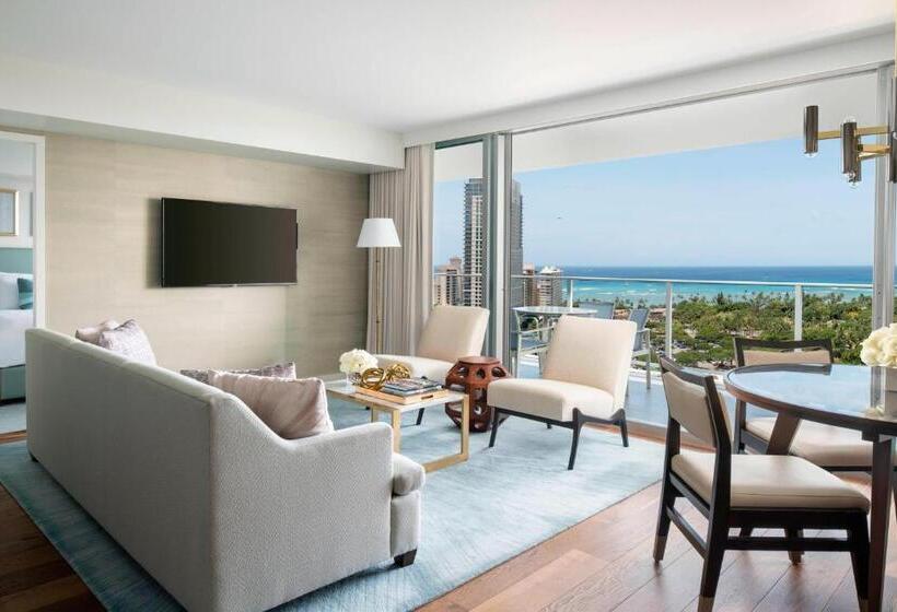 2 Bedrooms Suite Sea View, The Ritzcarlton Residences, Waikiki Beach
