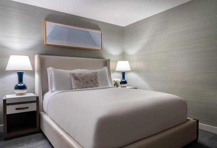 Люкс Premium 3 Спальни, The Ritzcarlton Residences, Waikiki Beach